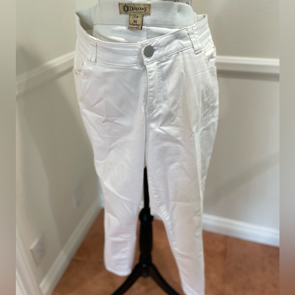 Democracy Jean. Size 18. White